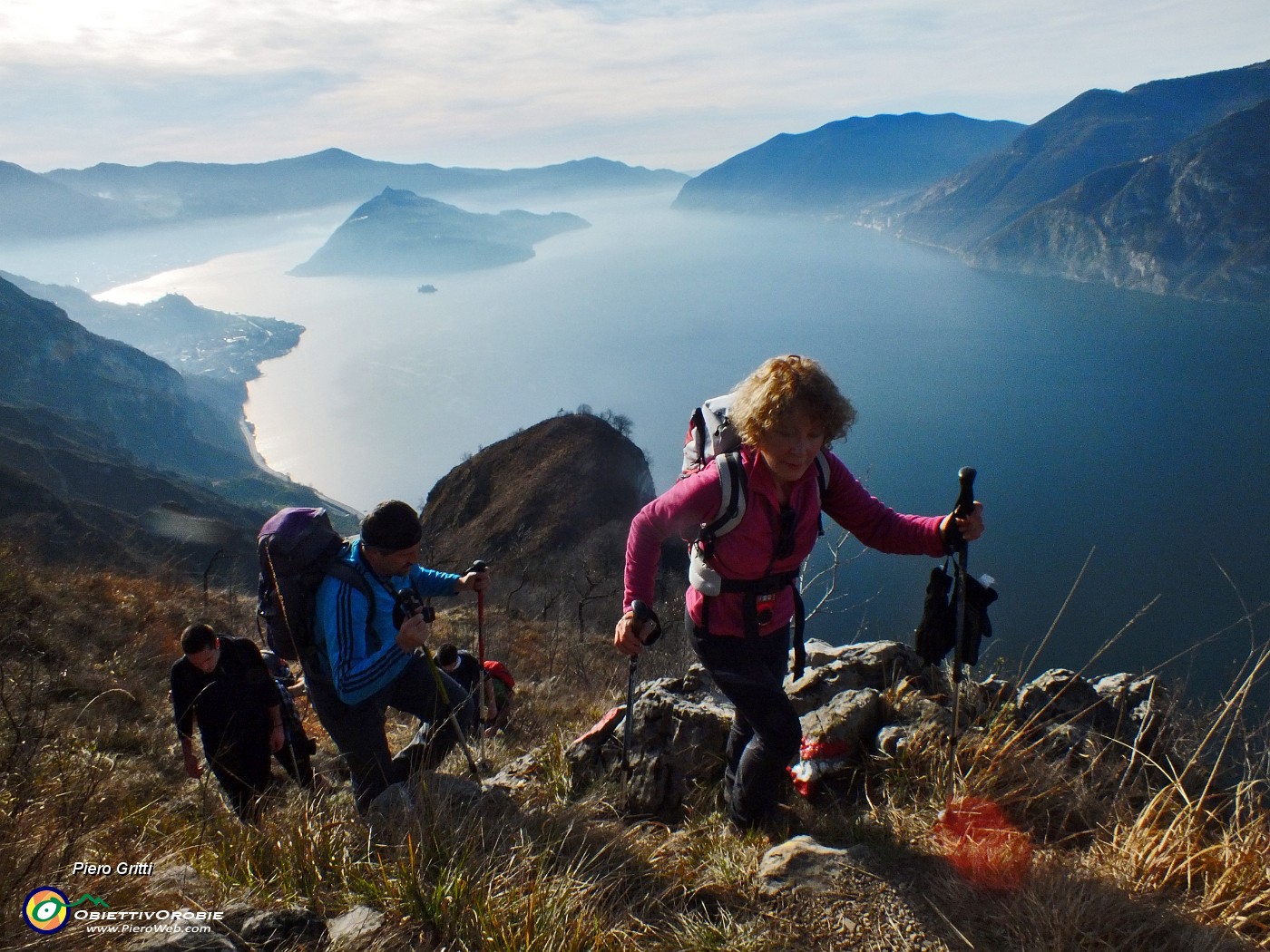 03 In ripida salita da Vello (200 m) alla Corna Trentapassi (1280 m) (.JPG